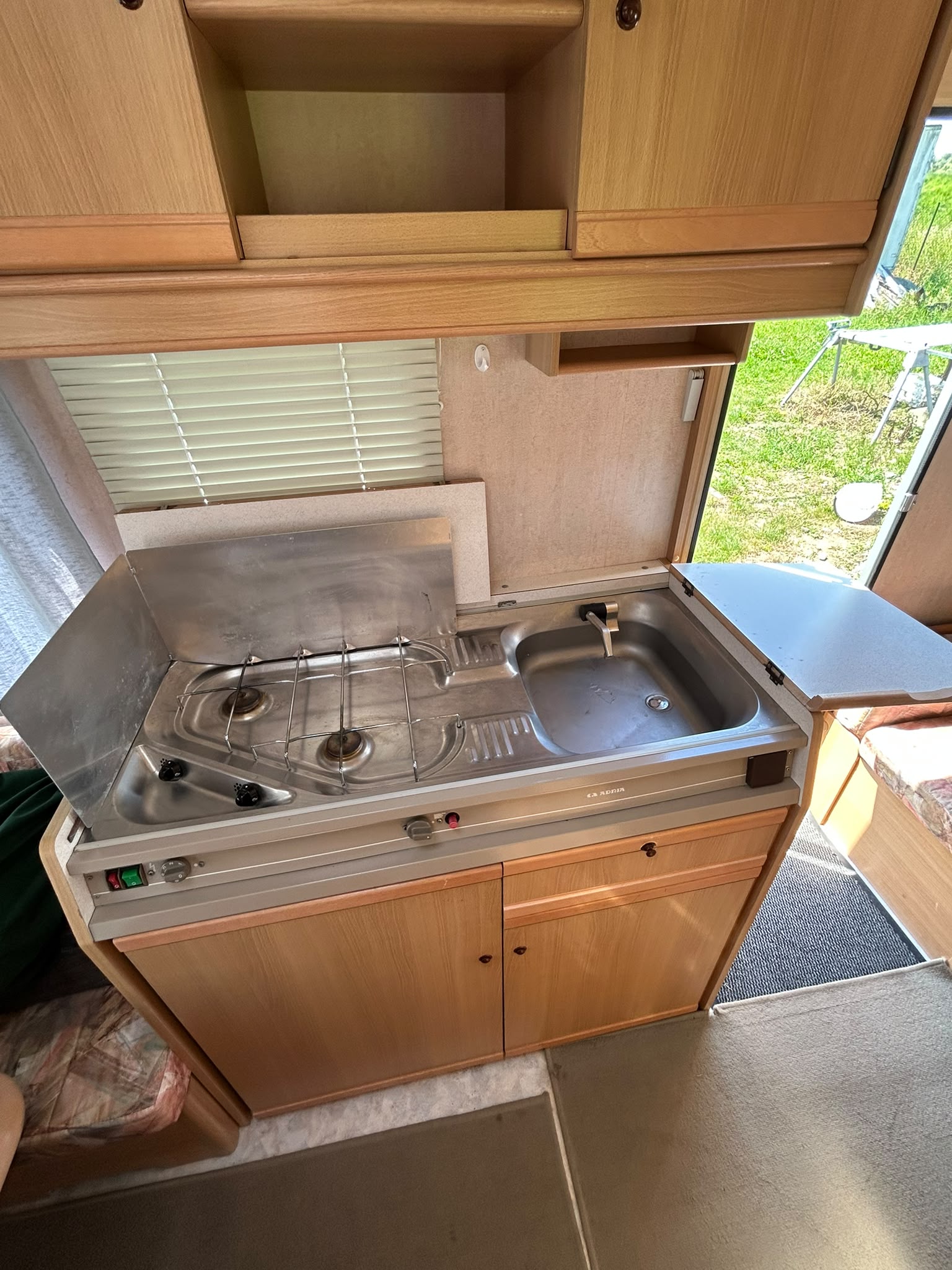 Adria Unica 360, zarejstrowana, 900dmc, przedsionek