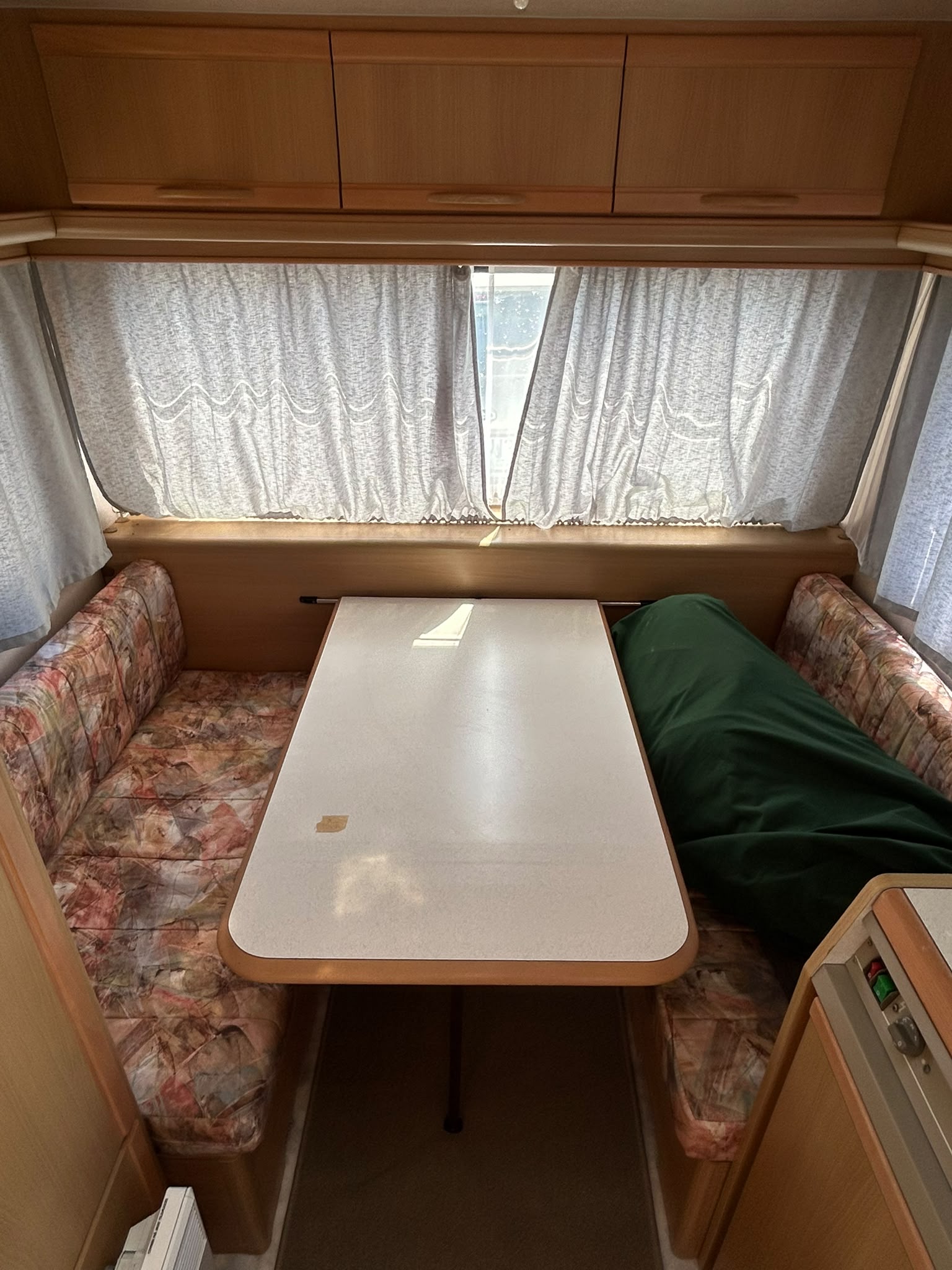 Adria Unica 360, zarejstrowana, 900dmc, przedsionek