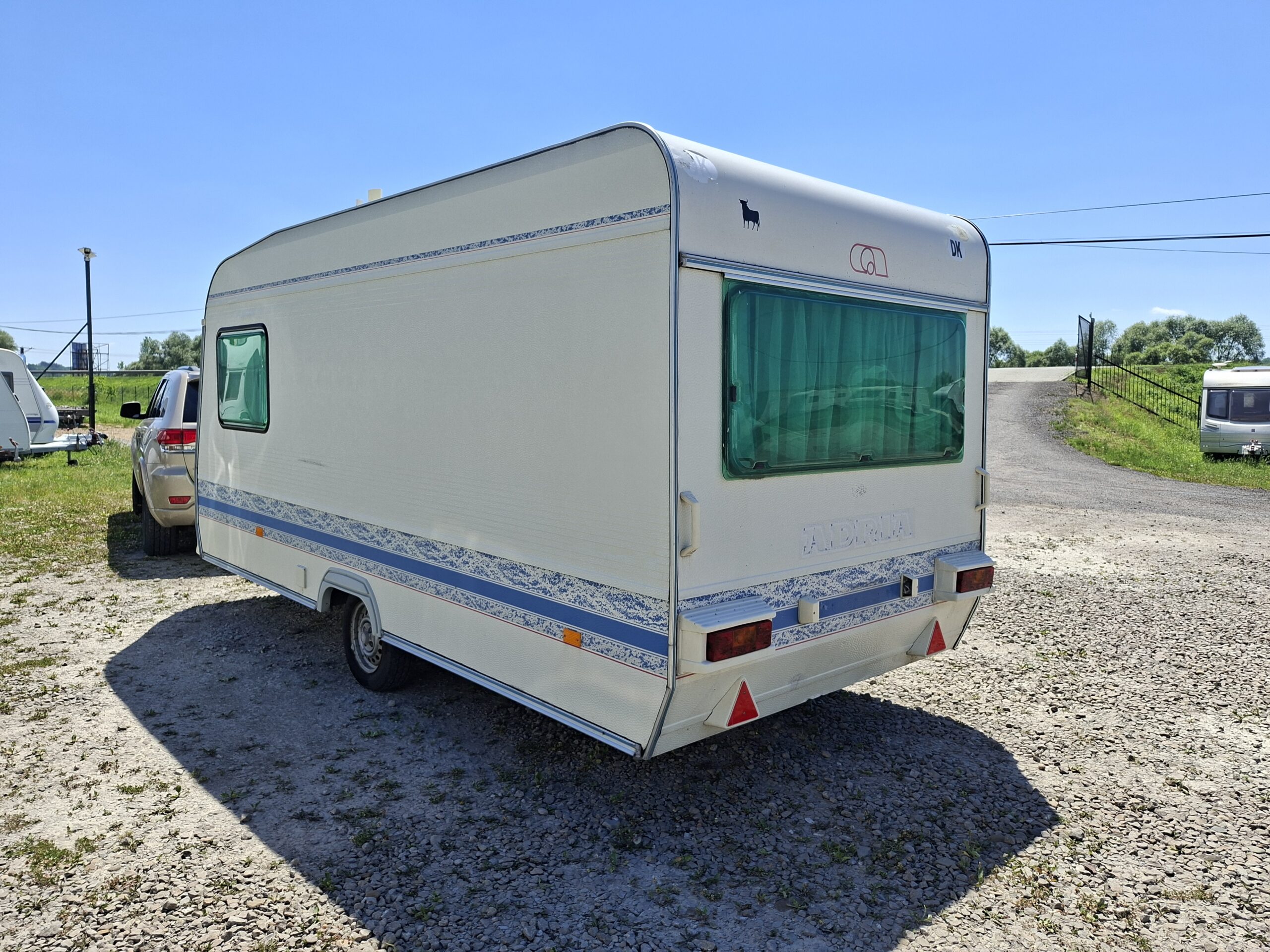Adria Unica 430 DD, 900DMC