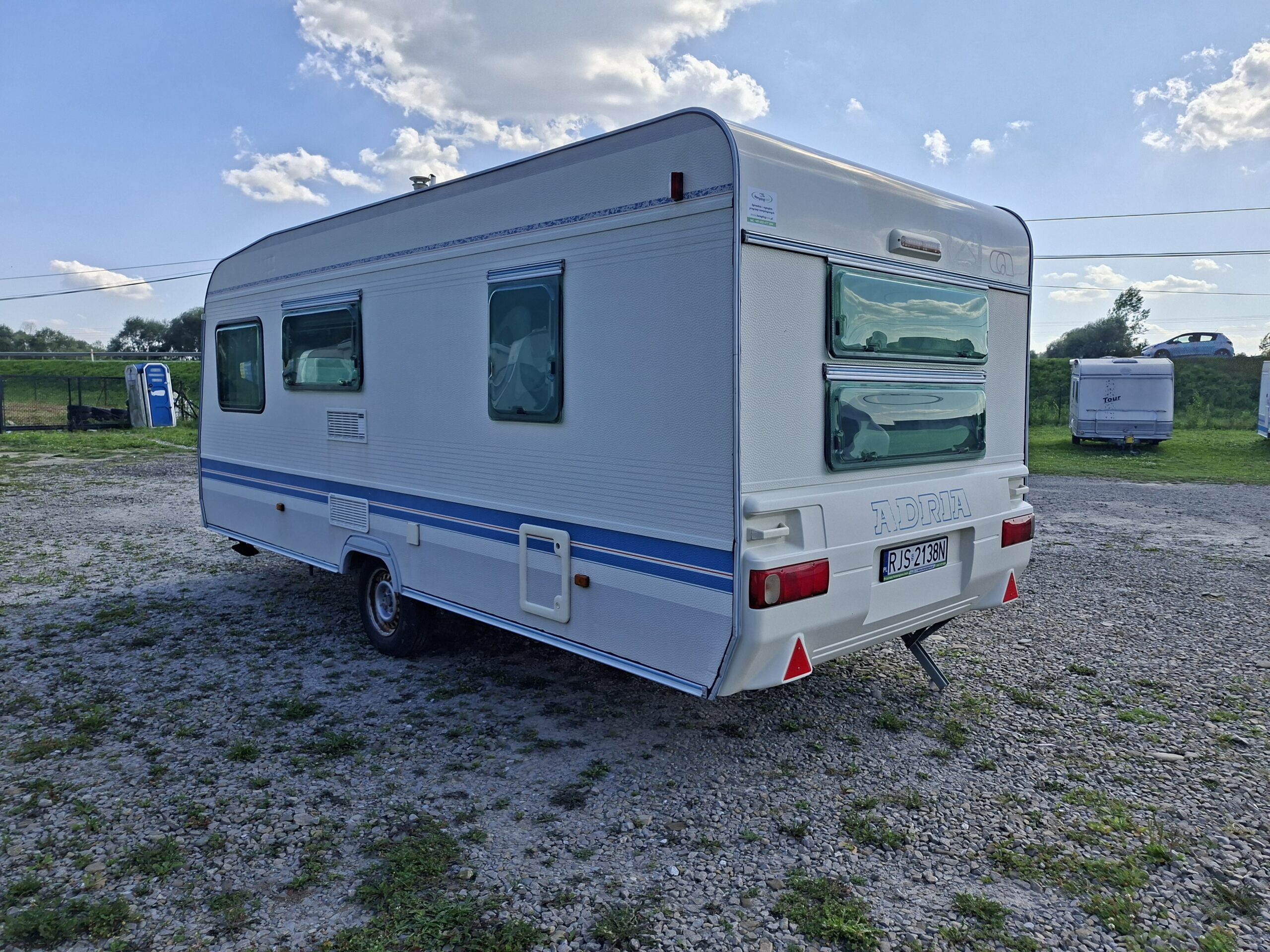 Adria Unica 502 DK, Pełny przedsionek,  1300dmc, zarejstrowana