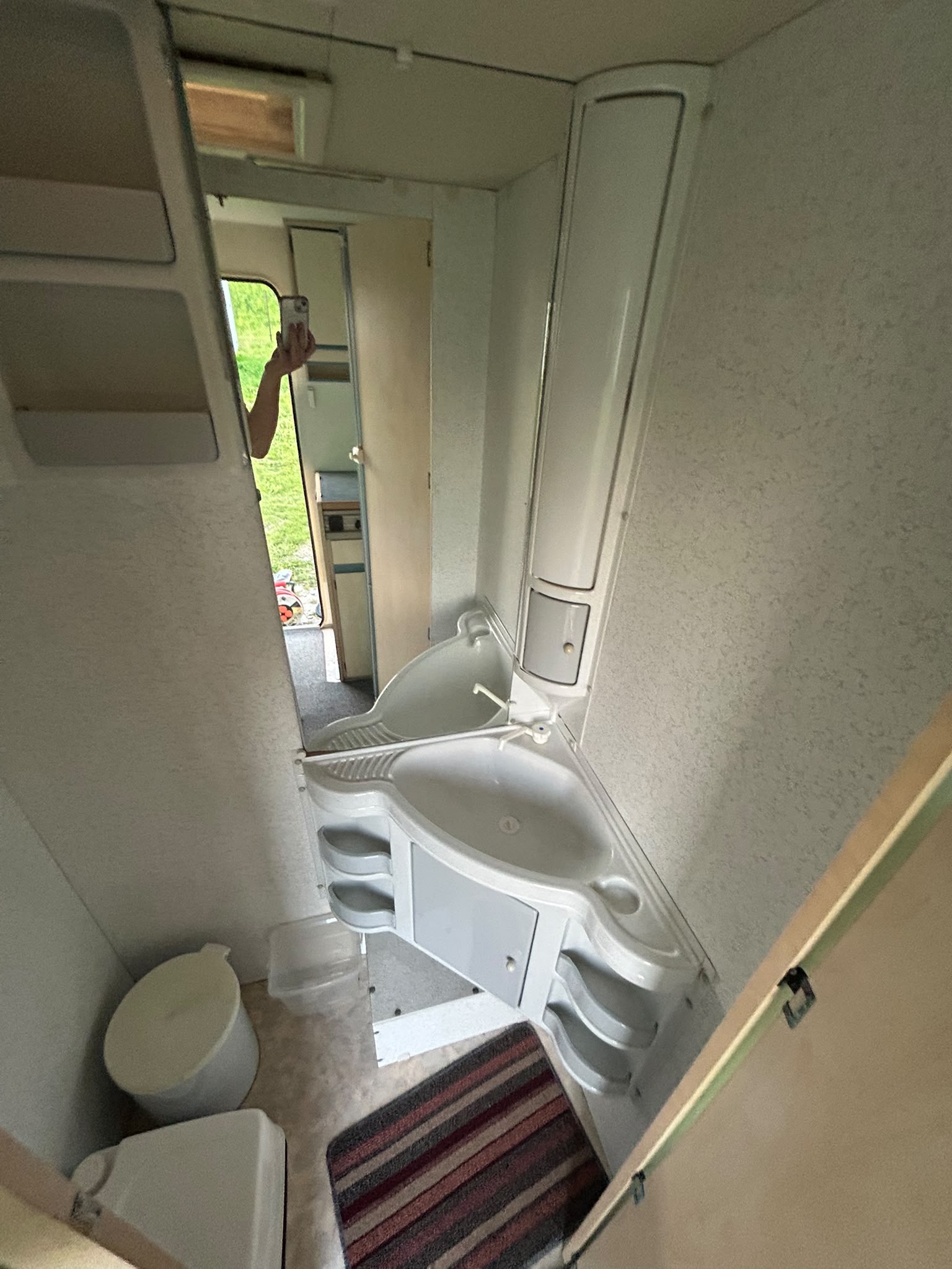 Adria Unica 430 DD, 900DMC