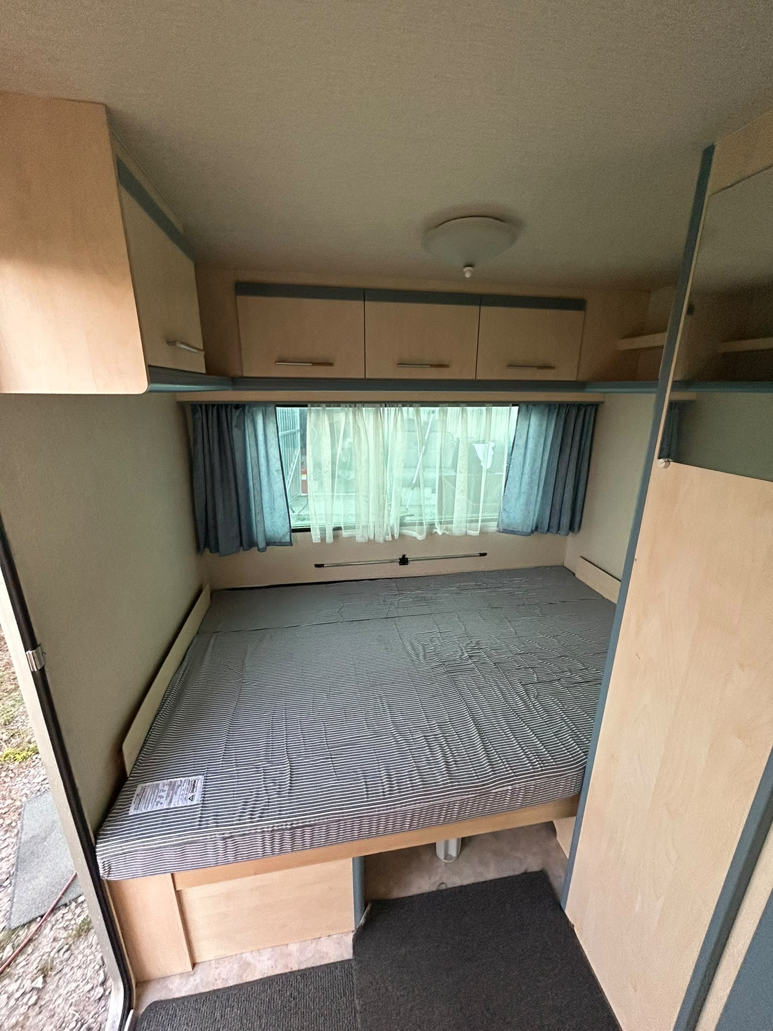 Adria Unica 430 DD, 900DMC